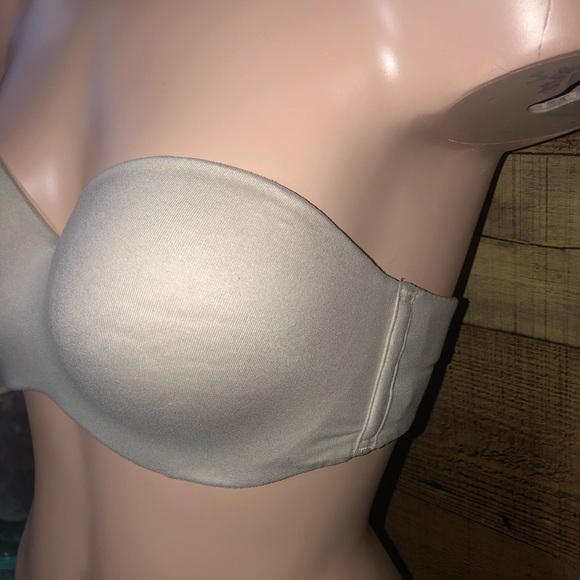 Victoria's Secret Body by Victoria lined strapless bra - Picture 6 of 6